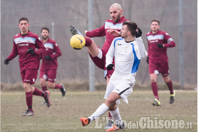 Calcio Prima categoria: derby ad occhiali in Val Chisone