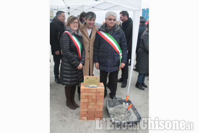 Posa della prima pietra alla scuola elementare intercomunale a Faule-Polonghera.