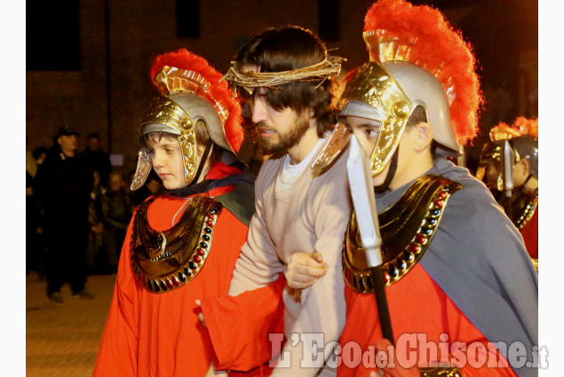 Vinovo: la tradizionale Via Crucis