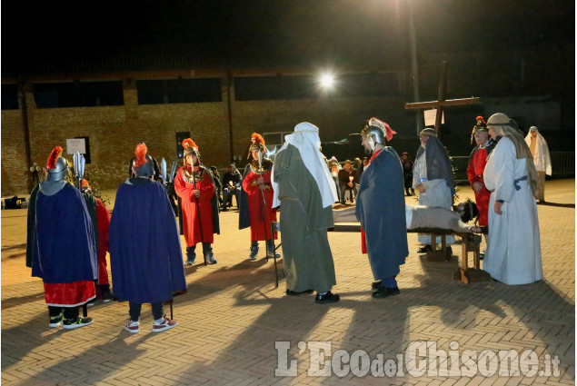 Vinovo: la tradizionale Via Crucis