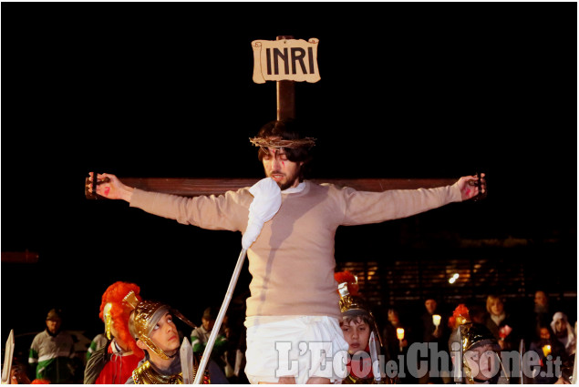 Vinovo: la tradizionale Via Crucis