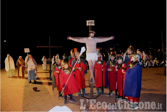 Vinovo: la tradizionale Via Crucis