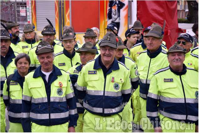 Pinerolo: Alpini in festa per i 30 anni della Protezione civile