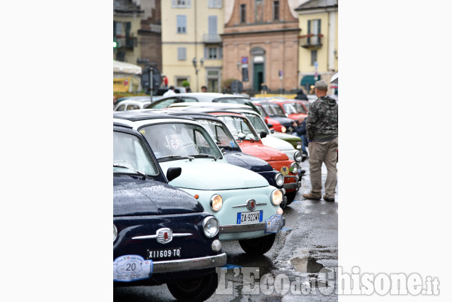 Pinerolo raduno delle auto 500