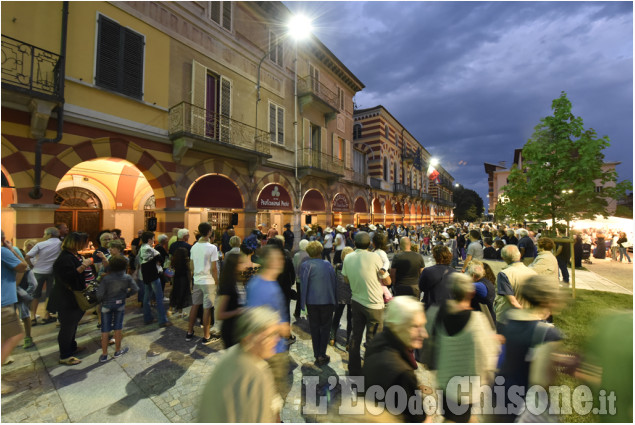 Luserna San Giovanni: rosso di sera alla Mezza notte blu