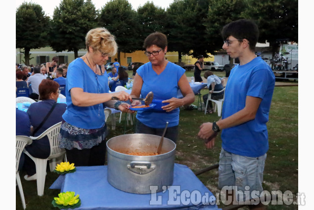 Osasio: oltre 350 persone alla tradizionale “Cena in blu” 