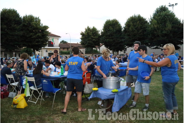 Osasio: oltre 350 persone alla tradizionale “Cena in blu” 