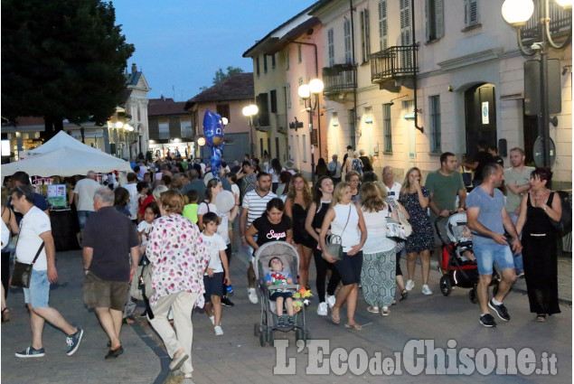 Vinovo: la prima notte bianca, un successo che torna giovedì prossimo