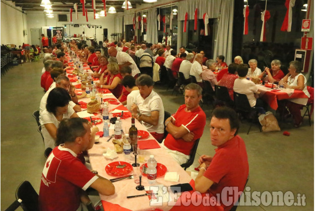 Vigone cena in bianco e rosso