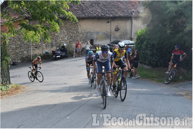 Frossasco, grande giornata di ciclismo pinerolese con Dalle Mura al Muro