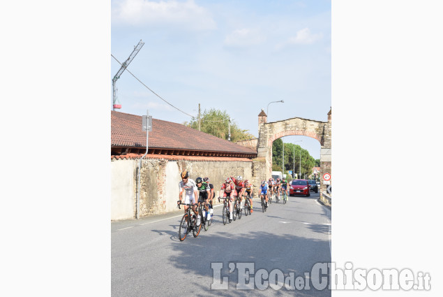 Frossasco, grande giornata di ciclismo pinerolese con Dalle Mura al Muro