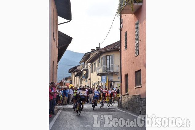 Frossasco, grande giornata di ciclismo pinerolese con Dalle Mura al Muro