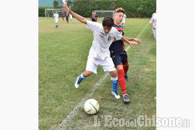 Calcio: derby Giovanissimi a Pinerolo, netta vittoria biancoblu 