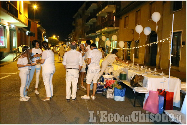 Piobesi: la cena in bianco sotto le stelle 