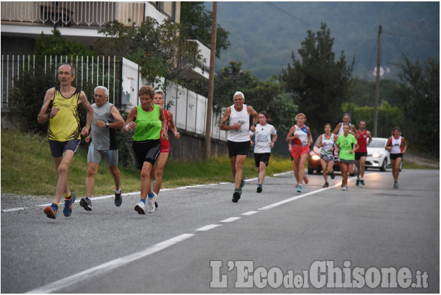 A S. Secondo a piedi o di corsa insieme all&#039;Avis