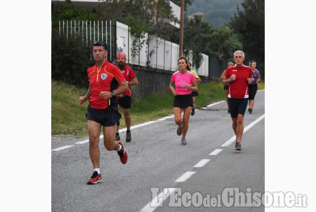 A S. Secondo a piedi o di corsa insieme all&#039;Avis