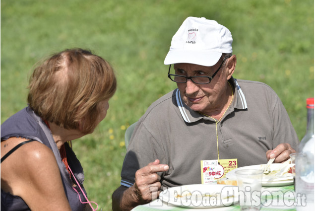 Luserna San Giovanni: la &quot;Spizzica e cammina&quot; per l&#039;Alzheimer