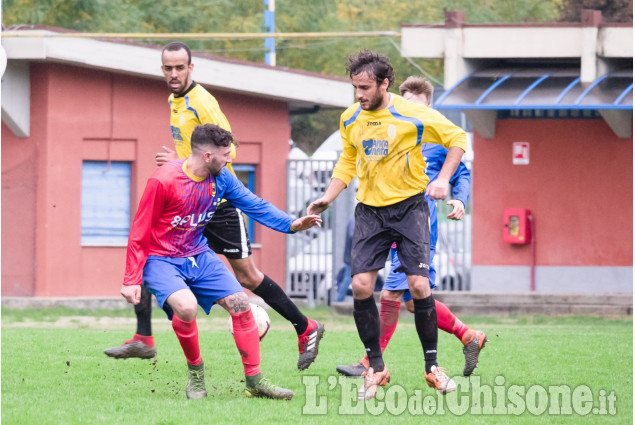 Calcio: termina 2-2 il derby di Villar Perosa