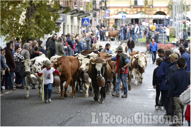 Luserna San Giovanni, Fiera dei Santi, due