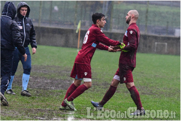 Calcio Prima categoria: pari nel derby a Pinasca 