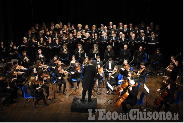 &quot;Requiem&quot; : Teatro pieno per l&#039;iniziativa della Diocesi Pinerolese