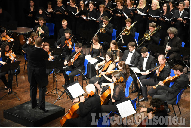 &quot;Requiem&quot; : Teatro pieno per l&#039;iniziativa della Diocesi Pinerolese