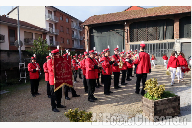 Piobesi: filarmonica e majorettes insieme per il concerto di S. Cecilia.