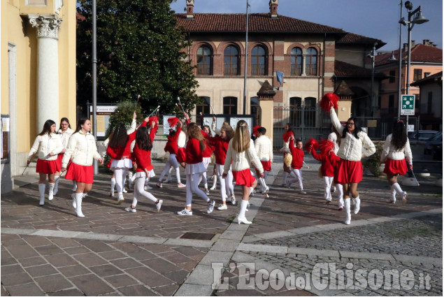 Piobesi: filarmonica e majorettes insieme per il concerto di S. Cecilia.