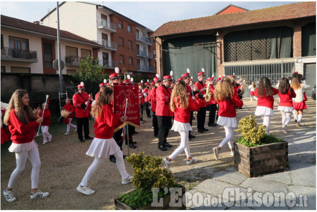 Piobesi: filarmonica e majorettes insieme per il concerto di S. Cecilia.