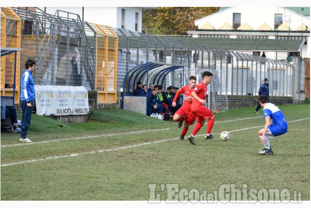 Calcio Eccellenza Pinerolo trova finalmente la vittoria nello scontro salvezza contro la Santostefanese.