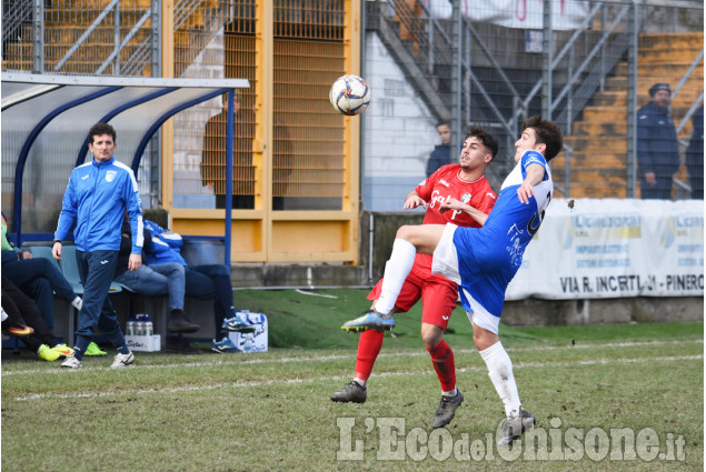 Calcio Eccellenza Pinerolo trova finalmente la vittoria nello scontro salvezza contro la Santostefanese.