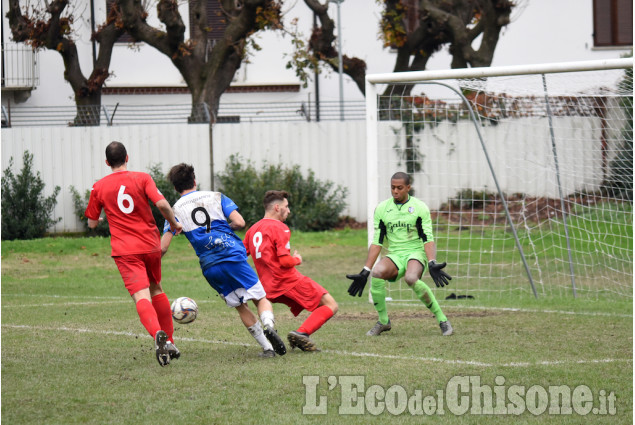 Calcio Eccellenza Pinerolo trova finalmente la vittoria nello scontro salvezza contro la Santostefanese.