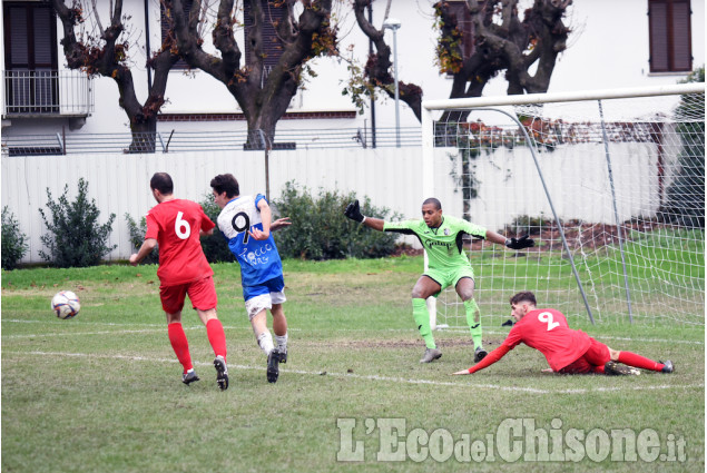 Calcio Eccellenza Pinerolo trova finalmente la vittoria nello scontro salvezza contro la Santostefanese.