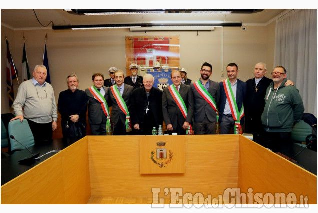 None: l&#039;Arcivescovo Nosiglia incontra i sindaci del territorio