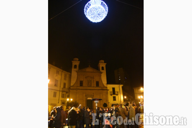 Pinerolo si è accesa, arriva il Natale