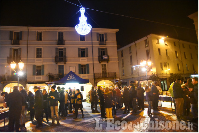 Pinerolo si è accesa, arriva il Natale