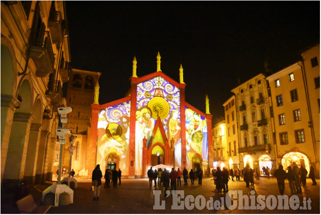 Pinerolo si è accesa, arriva il Natale