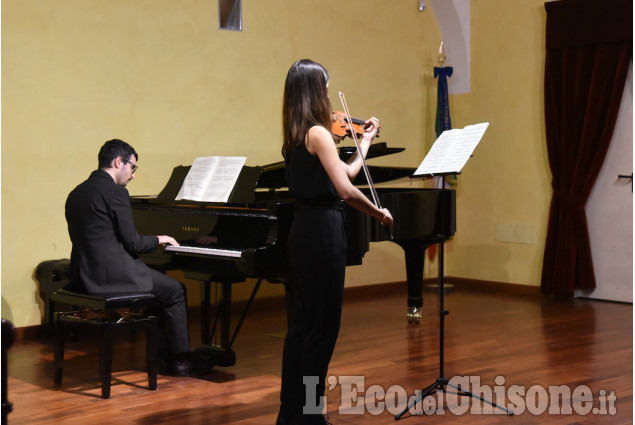 all'Accademia di Musica di Pinerolo, la consegna delle borse di studio del Rotary Club Pinerolo All'Accademia di Musica di Pinerolo, la consegna delle borse di studio del Rotary Club Pinerolo