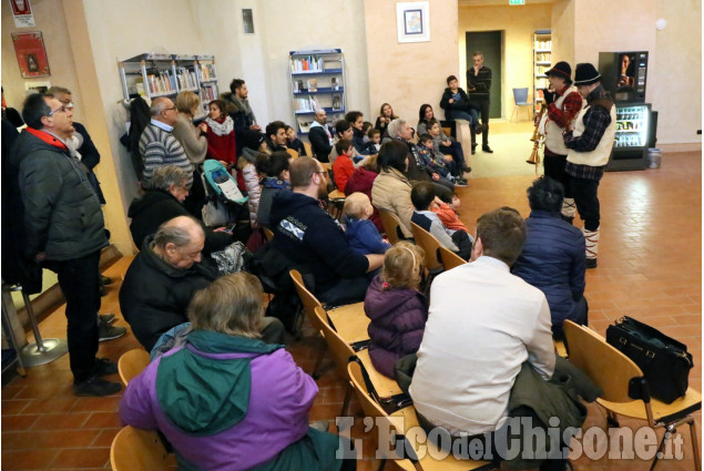 Vinovo: un pomeriggio con zampognari e bambini 