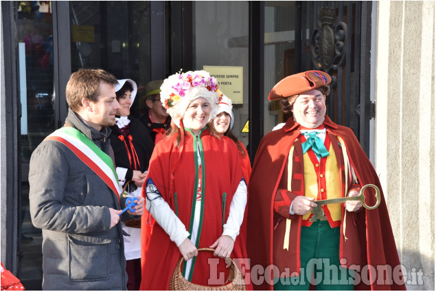 Pinerolo consegna delle chiavi della città a Gianduja