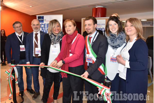 Pinerolo: &quot;IoLavoro&quot;, inaugurata questa mattina negli spazi del Teatro sociale, 