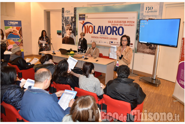 Pinerolo: &quot;IoLavoro&quot;, inaugurata questa mattina negli spazi del Teatro sociale, 