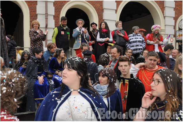 Barge: Carnevale in paese