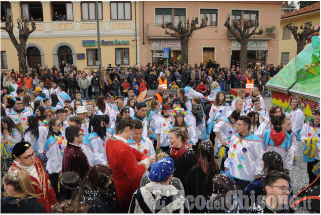 Barge: Carnevale in paese