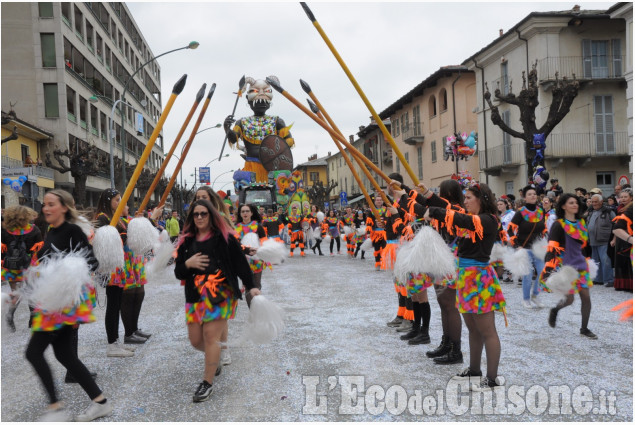 Barge: Carnevale in paese