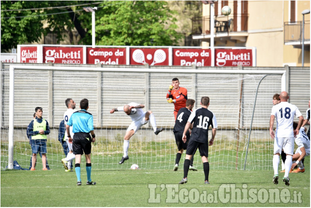 Calcio Eccellenza: Pinerolo stende la già retrocessa Cheraschese. 