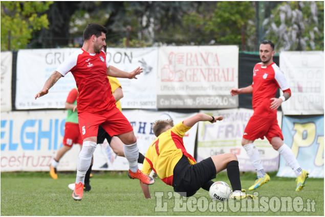 Calcio Promozione: termina senza gol la sfida tra Cavour e PiscineseRiva.