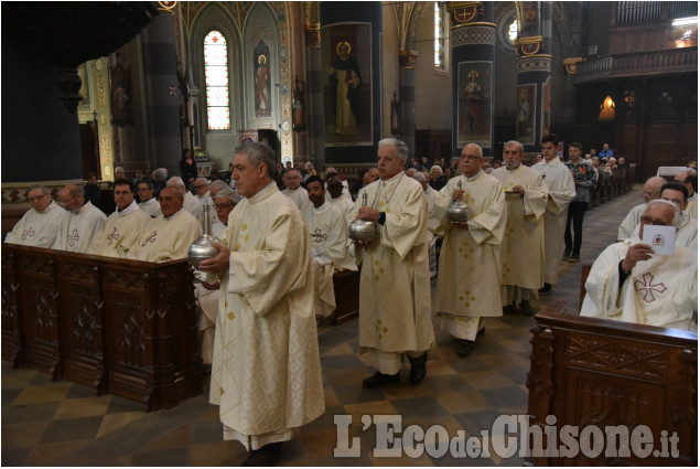 Pinerolo : La Santa Messa del Crisma