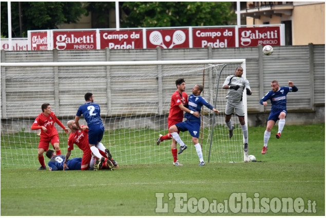 Calcio Eccellenza,  Pinerolo e Chisola 