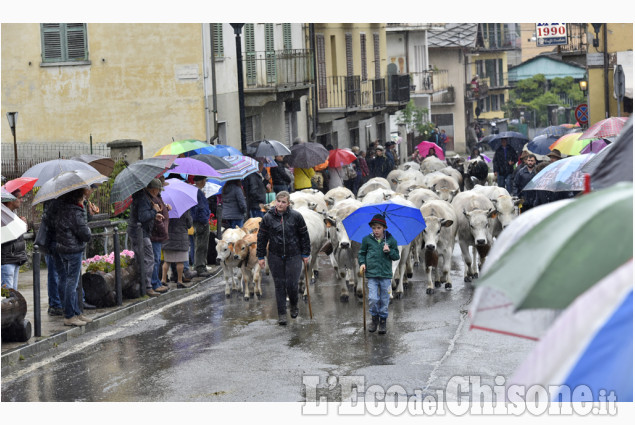 Fîra dlà Pouià a Bobbio Pellice